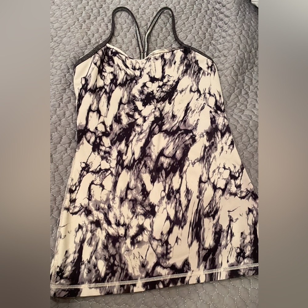 Black marble Lululemon tank!
